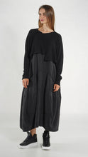 Lade das Bild in den Galerie-Viewer, Rundholz Black Label Strickpulli
