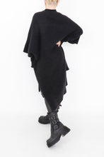 Lade das Bild in den Galerie-Viewer, SORT AARHUS  Strick Tunika
