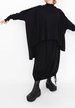 Lade das Bild in den Galerie-Viewer, Sort Aarhus Oversize Shirt
