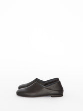 Lade das Bild in den Galerie-Viewer, Sort Aarhus Slipper / Latschis
