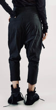 Lade das Bild in den Galerie-Viewer, Rundholz Black Label Hose
