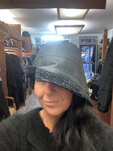 Lade das Bild in den Galerie-Viewer, Papucei Lederhut
