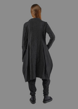 Lade das Bild in den Galerie-Viewer, Rundholz Black Label Mantel Streifen
