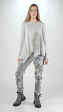 Lade das Bild in den Galerie-Viewer, Rundholz Black Label Sweatpulli
