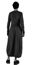 Lade das Bild in den Galerie-Viewer, Rundholz Black Label Sweatrock
