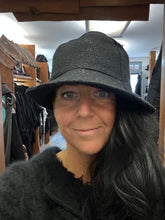 Lade das Bild in den Galerie-Viewer, Transit Par such Wollhut
