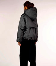 Lade das Bild in den Galerie-Viewer, Studio b3 Jacke MATTA
