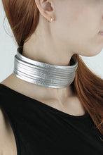 Lade das Bild in den Galerie-Viewer, Trippen Choker
