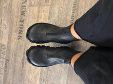 Lade das Bild in den Galerie-Viewer, Lofina Boots
