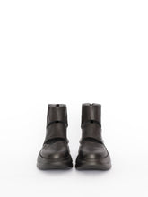 Lade das Bild in den Galerie-Viewer, Lofina Bootie
