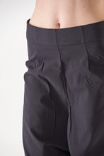 Lade das Bild in den Galerie-Viewer, Rundholz Black Label Hose
