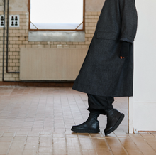 Lade das Bild in den Galerie-Viewer, Lofina Stretchleder Stiefel
