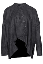 Lade das Bild in den Galerie-Viewer, Black by K&amp;M Bluse
