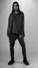Lade das Bild in den Galerie-Viewer, Rundholz Black Label Sweatpulli
