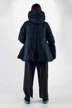 Lade das Bild in den Galerie-Viewer, Rundholz Black Label Daunenjacke
