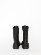 Lade das Bild in den Galerie-Viewer, Lofina Boots
