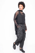 Lade das Bild in den Galerie-Viewer, Black by K&amp;M Tüllshirt

