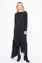 Lade das Bild in den Galerie-Viewer, Black by K&amp;M Sweatkleid
