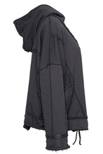 Lade das Bild in den Galerie-Viewer, Black by K&amp;M Sweatjacke
