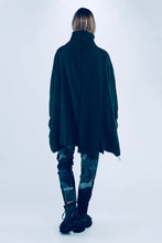 Lade das Bild in den Galerie-Viewer, Rundholz Black Label Wolljacke
