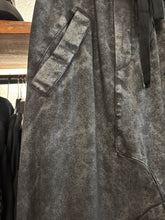 Lade das Bild in den Galerie-Viewer, Sanctamuerte Hose
