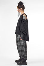 Lade das Bild in den Galerie-Viewer, Studio b3 Sweatpulli ARMA
