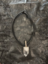 Lade das Bild in den Galerie-Viewer, DARKGEM Happymaker Bergkristall
