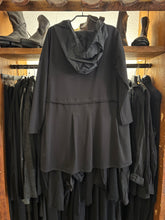 Lade das Bild in den Galerie-Viewer, Elli Sweatpulli mit Taftkapuze
