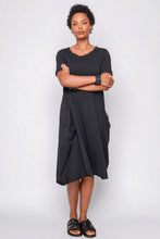 Lade das Bild in den Galerie-Viewer, Black by K&amp;M Kleid there is something in your Eyes
