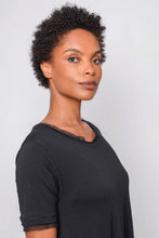 Lade das Bild in den Galerie-Viewer, Black by K&amp;M Kleid there is something in your Eyes
