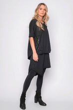 Lade das Bild in den Galerie-Viewer, Black by K&amp;M Shirt I love that smile in your Eye
