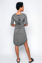 Lade das Bild in den Galerie-Viewer, Black by K&amp;M Kleid come and dance with me every Night
