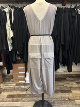 Lade das Bild in den Galerie-Viewer, PLÜ  MY Jumpsuit
