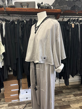 Lade das Bild in den Galerie-Viewer, PLÜ SNUGGLE SHIRT
