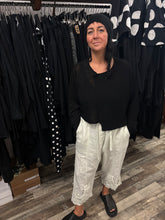 Lade das Bild in den Galerie-Viewer, Rundholz Black Label Leinenhose
