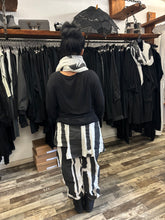 Lade das Bild in den Galerie-Viewer, ABSOLUT Streifenhose
