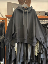Lade das Bild in den Galerie-Viewer, PLÜ Oversizehoodie KNG-ROO
