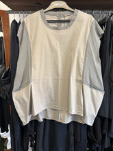 Lade das Bild in den Galerie-Viewer, Transit Bluse
