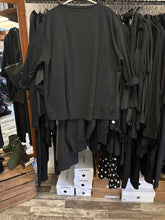 Lade das Bild in den Galerie-Viewer, Rundholz Black Label Oversizeshirt
