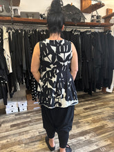 Lade das Bild in den Galerie-Viewer, Rundholz Black Label Top
