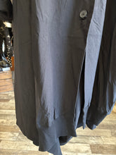 Lade das Bild in den Galerie-Viewer, Rundholz Black Label Stretchmantel
