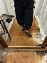 Lade das Bild in den Galerie-Viewer, Lofina Sandale
