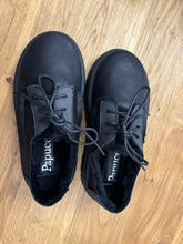 Lade das Bild in den Galerie-Viewer, Papucei Lammfellschuhe
