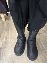 Lade das Bild in den Galerie-Viewer, Papucei Lammfell Stiefel
