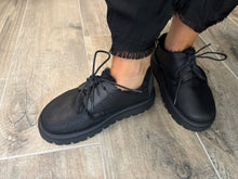 Lade das Bild in den Galerie-Viewer, Papucei Lammfellschuhe
