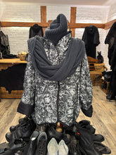 Lade das Bild in den Galerie-Viewer, Sanctamuerte Jacke
