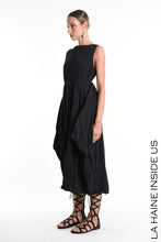 Lade das Bild in den Galerie-Viewer, La haine inside Us Kleid

