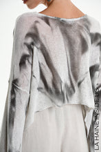 Lade das Bild in den Galerie-Viewer, La haine inside Us Strickpulli

