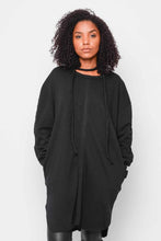 Lade das Bild in den Galerie-Viewer, Black by K&amp;M LongSweat
