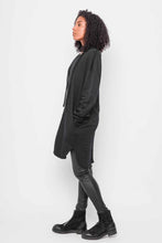 Lade das Bild in den Galerie-Viewer, Black by K&amp;M LongSweat
